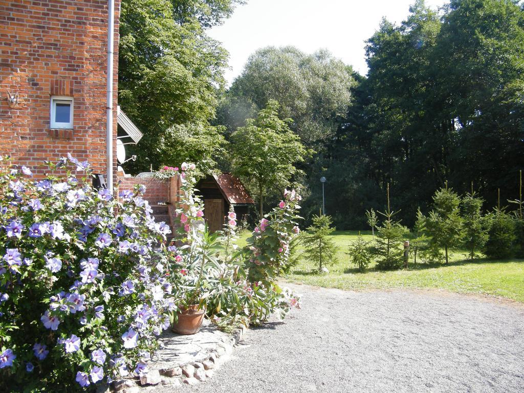 Gutshaus Daemelow Tussen Schwerin En Wismar Eksteriør bilde